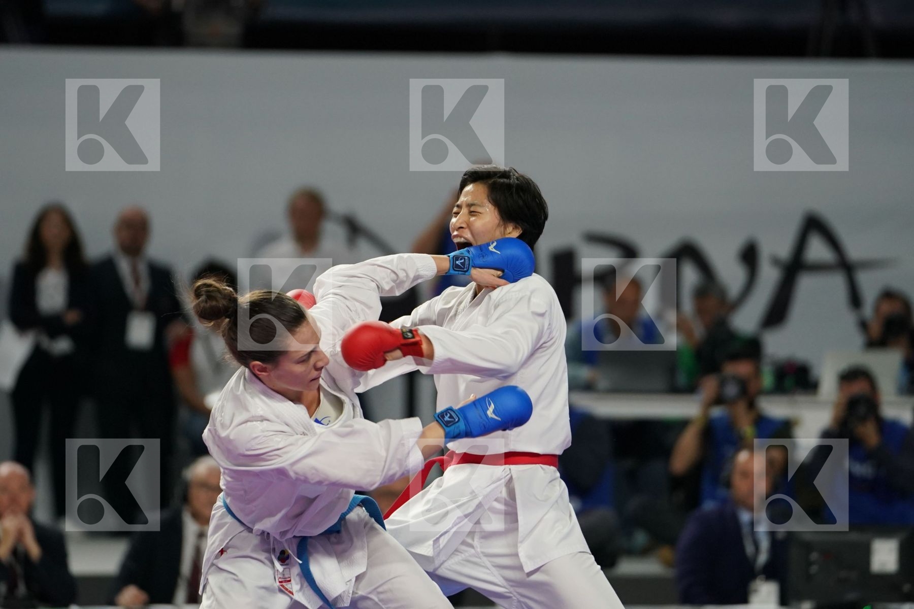 XIAOYAN YIN (PEOPLE'S REPUBLIC OF CHINA) vs JOVANA PREKOVIC (SERBIA) in Senior Kumite Ð 61 Kg - Final bout