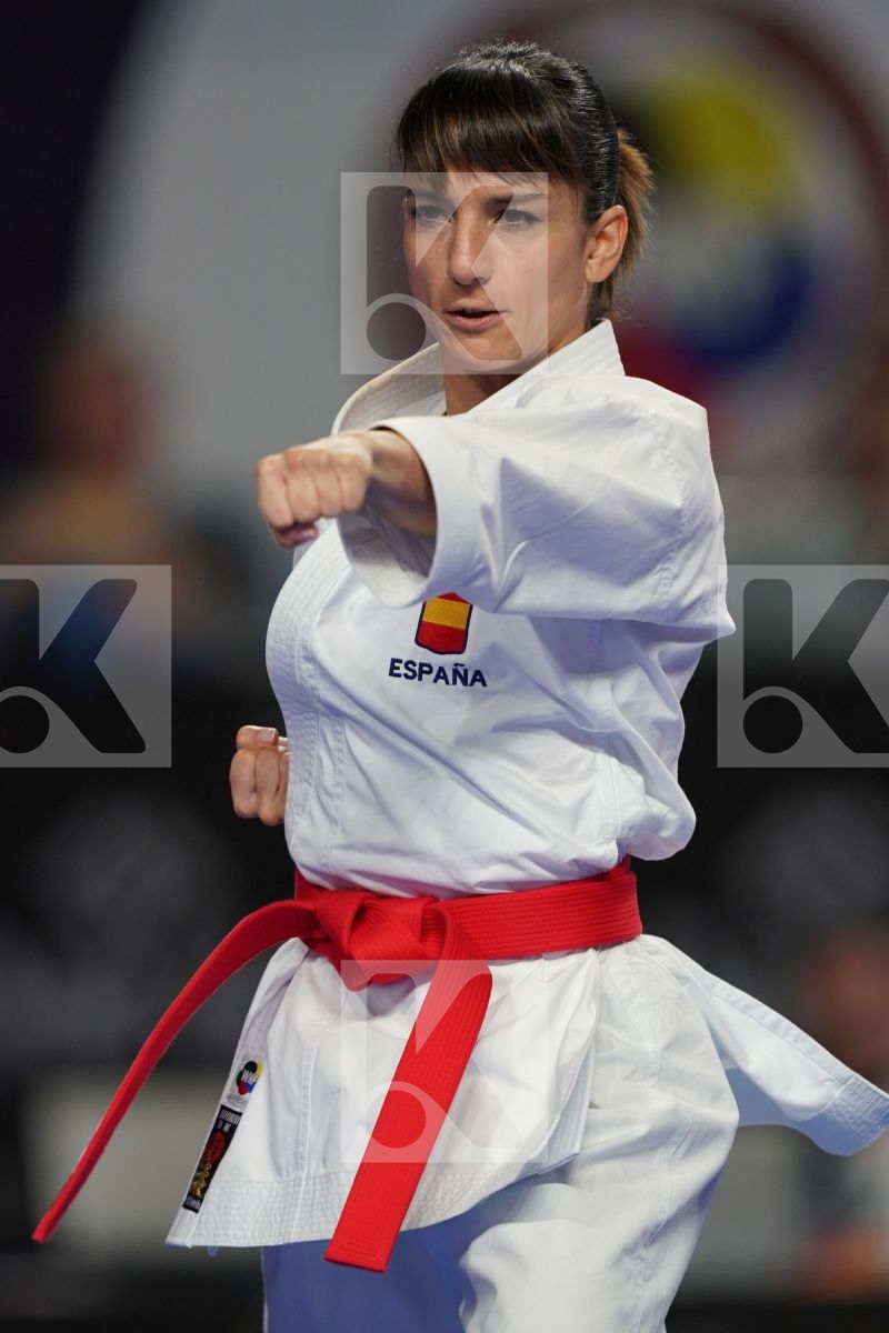 SANDRA SANCHEZ JAIME (SPAIN) vs KIYOU SHIMIZU (JAPAN) in Senior Female Kata - Final bout