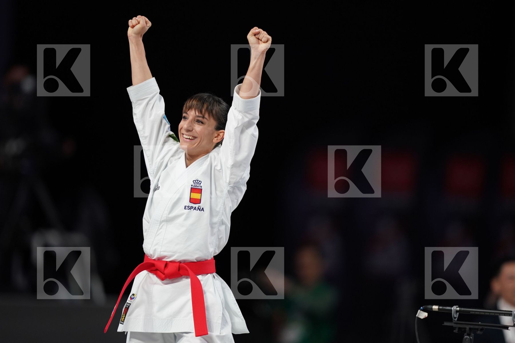 SANDRA SANCHEZ JAIME (SPAIN) vs KIYOU SHIMIZU (JAPAN) in Senior Female Kata - Final bout