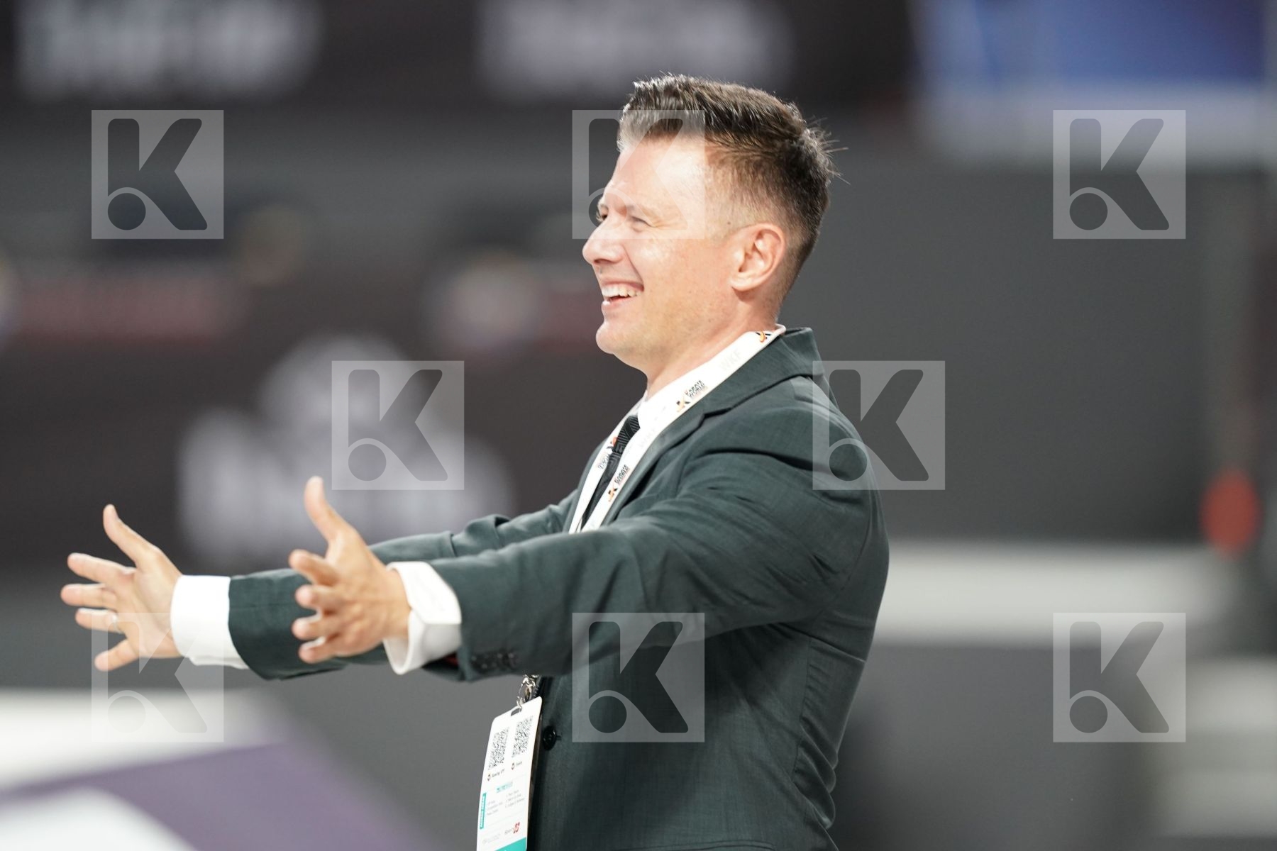 SANDRA SANCHEZ JAIME (SPAIN) vs KIYOU SHIMIZU (JAPAN) in Senior Female Kata - Final bout