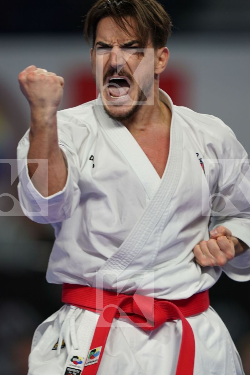 DAMIAN HUGO QUINTERO CAPDEVILA (SPAIN) vs RYO KIYUNA (JAPAN) in Senior Male Kata - Final bout