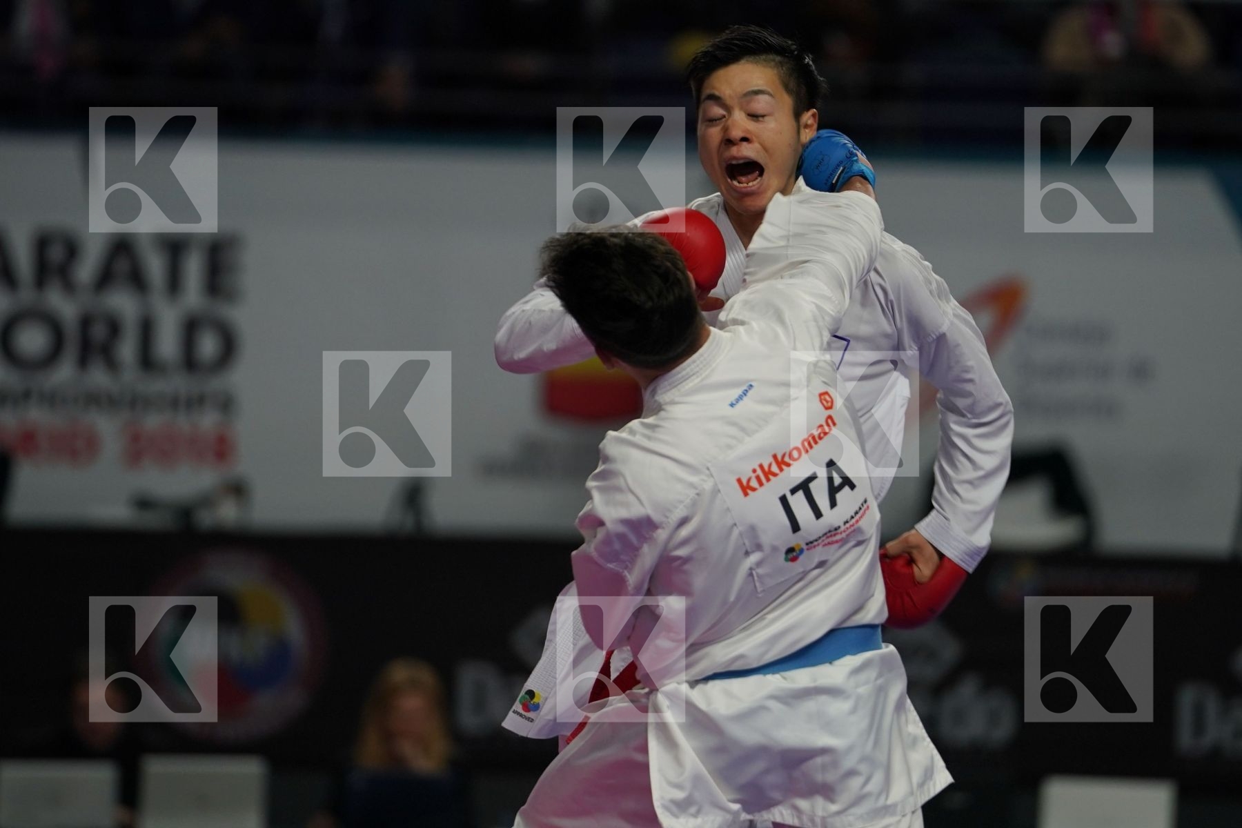 NAOTO SAGO (JAPAN) vs ANGELO CRESCENZO (ITALY) in Senior Kumite -60 Kg - Final bout