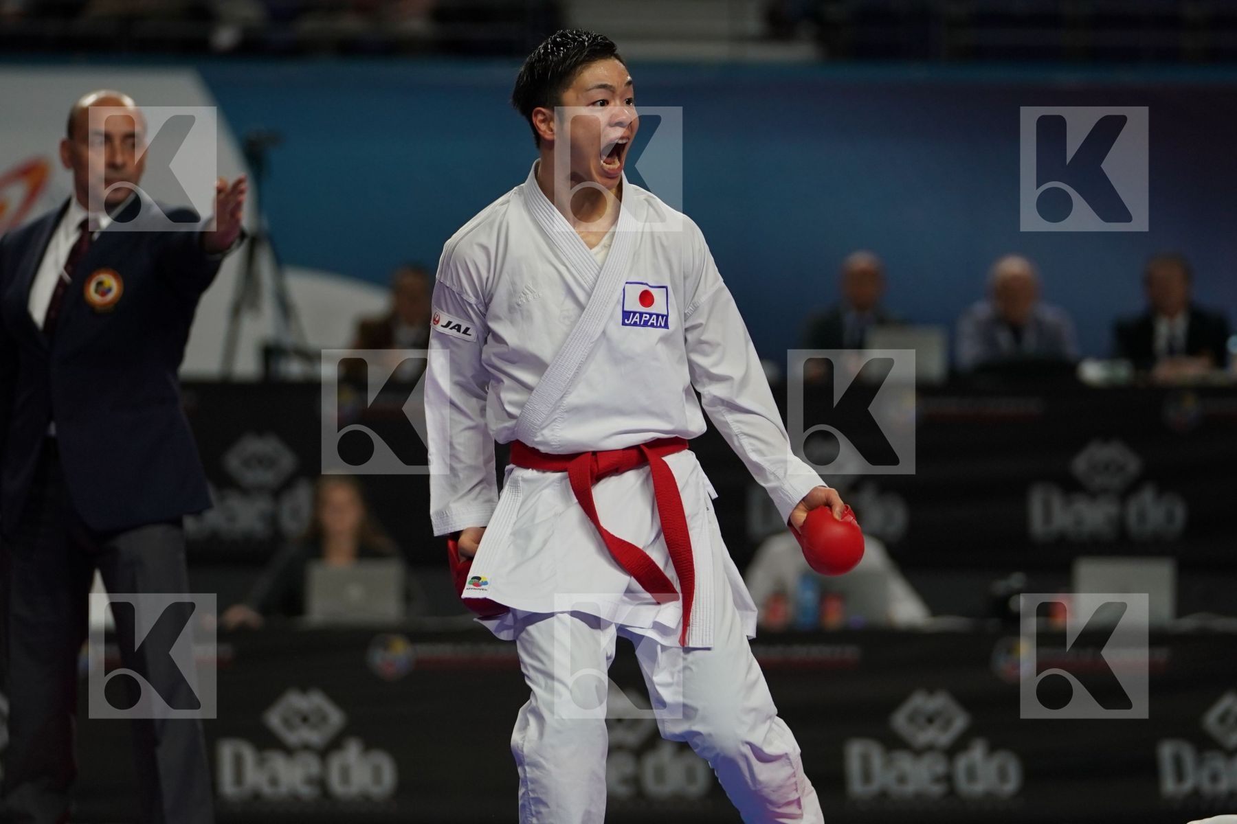 NAOTO SAGO (JAPAN) vs ANGELO CRESCENZO (ITALY) in Senior Kumite -60 Kg - Final bout