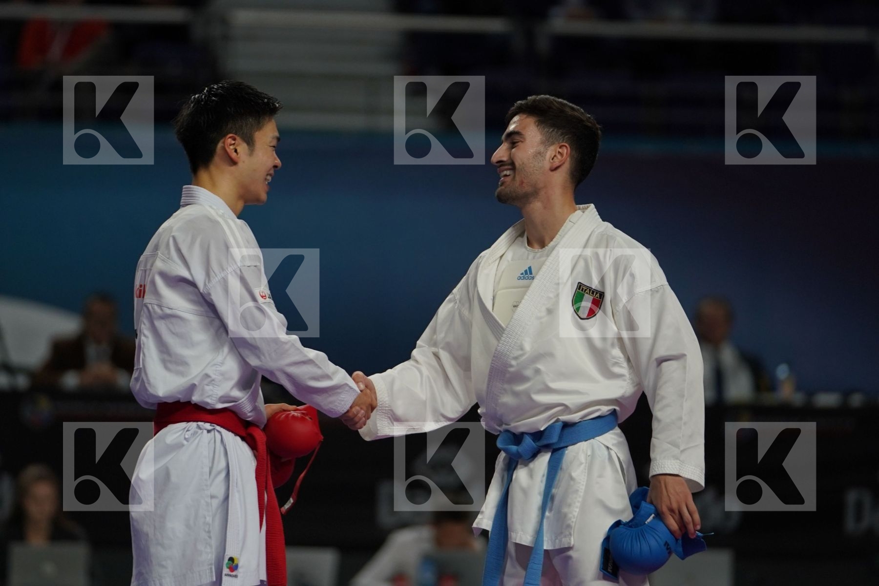 NAOTO SAGO (JAPAN) vs ANGELO CRESCENZO (ITALY) in Senior Kumite -60 Kg - Final bout