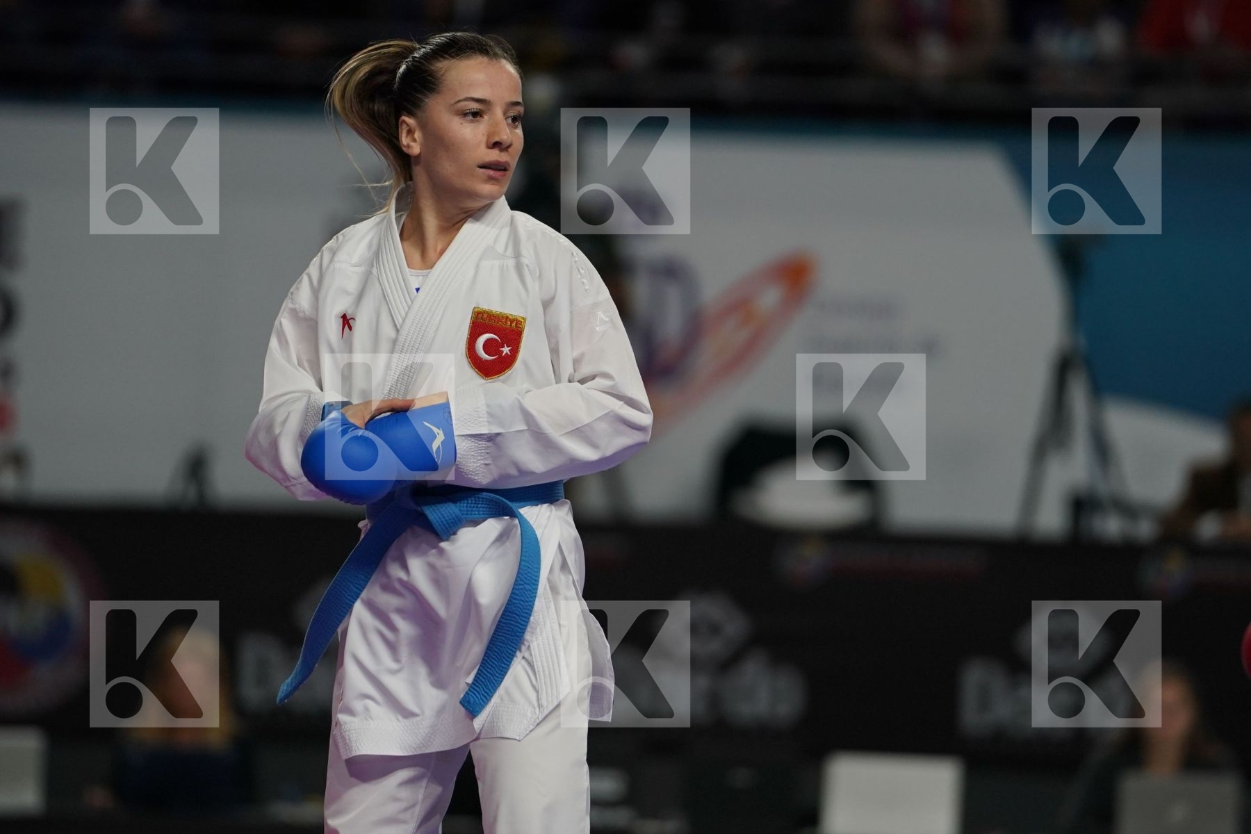 MIHO MIYAHARA (JAPAN) vs SERAP OZCELIK ARAPOGLU (TURKEY) in Senior Kumite -50 Kg - Final bout