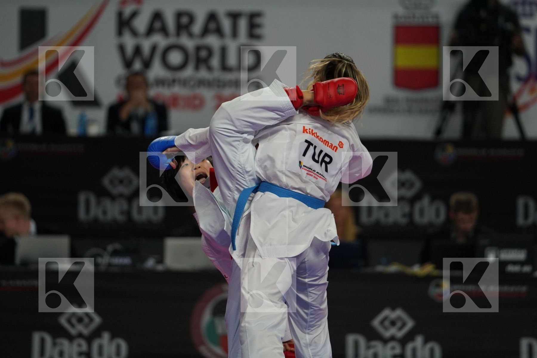 MIHO MIYAHARA (JAPAN) vs SERAP OZCELIK ARAPOGLU (TURKEY) in Senior Kumite -50 Kg - Final bout