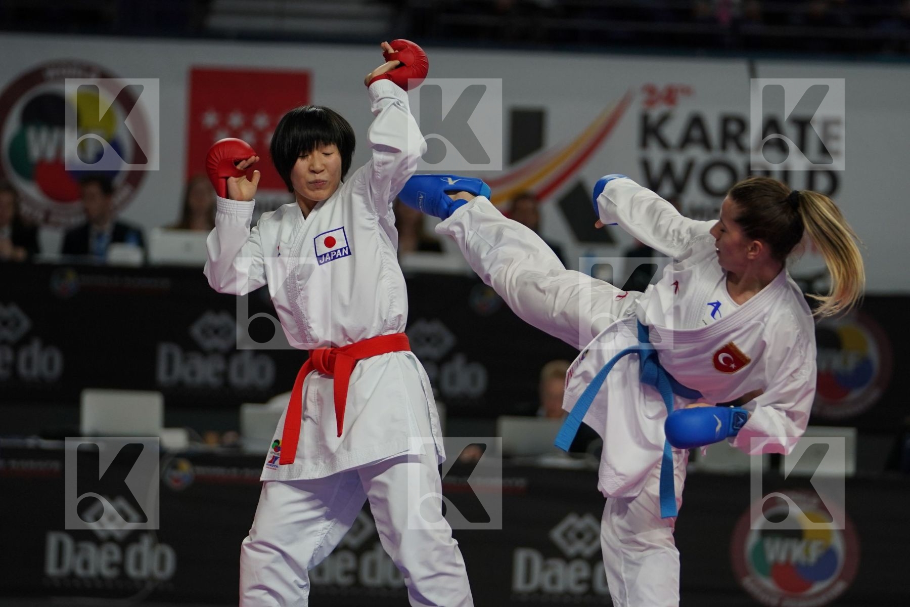 MIHO MIYAHARA (JAPAN) vs SERAP OZCELIK ARAPOGLU (TURKEY) in Senior Kumite -50 Kg - Final bout