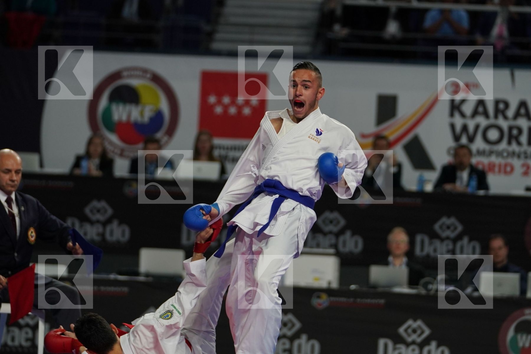 VINICIUS FIGUEIRA (BRAZIL) vs STEVEN DACOSTA (FRANCE) in Senior Kumite -67 Kg - Final bout