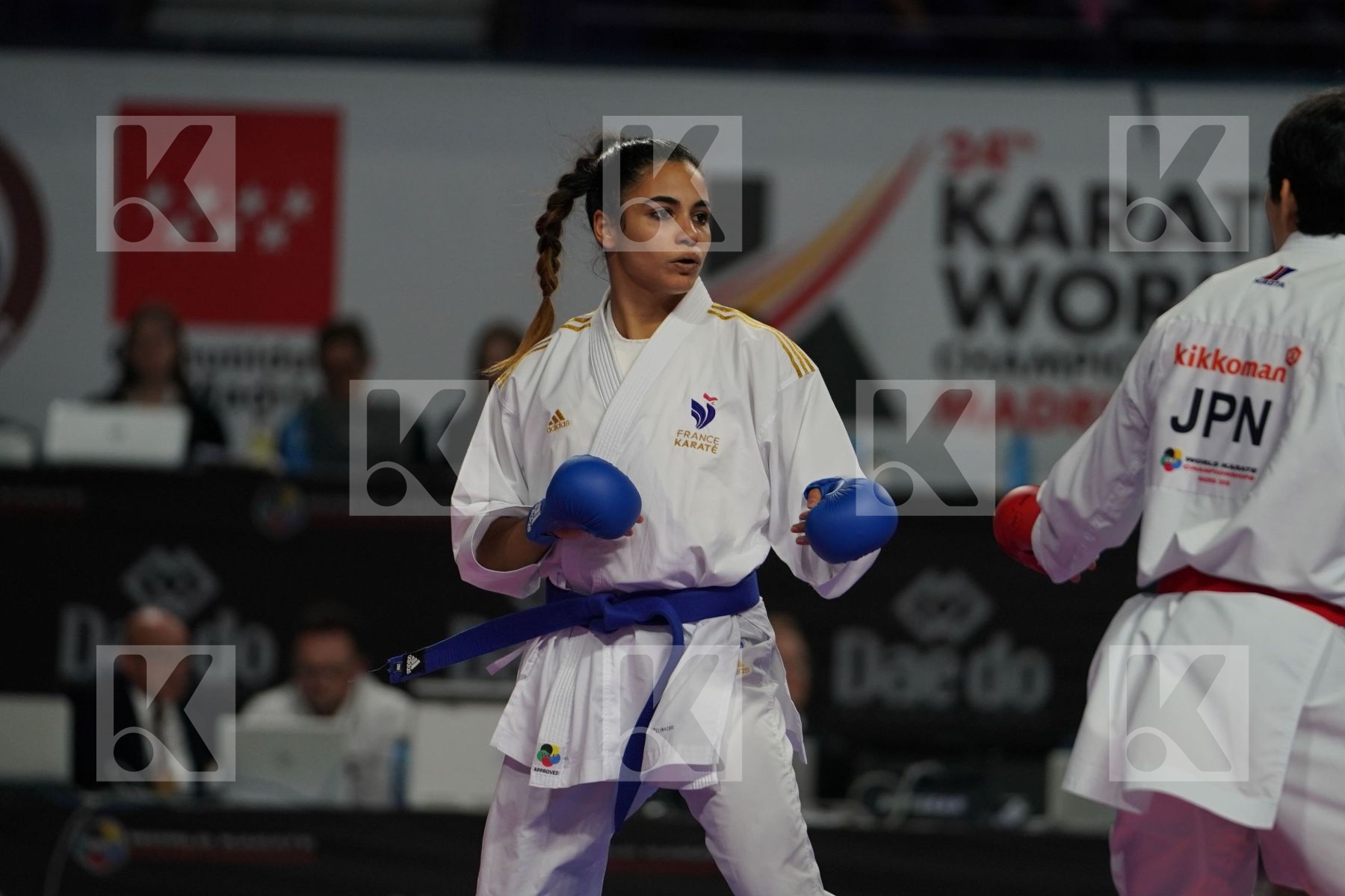 Japan (KAWAMURA, SAITO, SOMEYA, UEKUSA) vs France (AVAZERI, BRITO, HEURTAULT, SIVERT) in Senior Team Female Kumite - Final bout