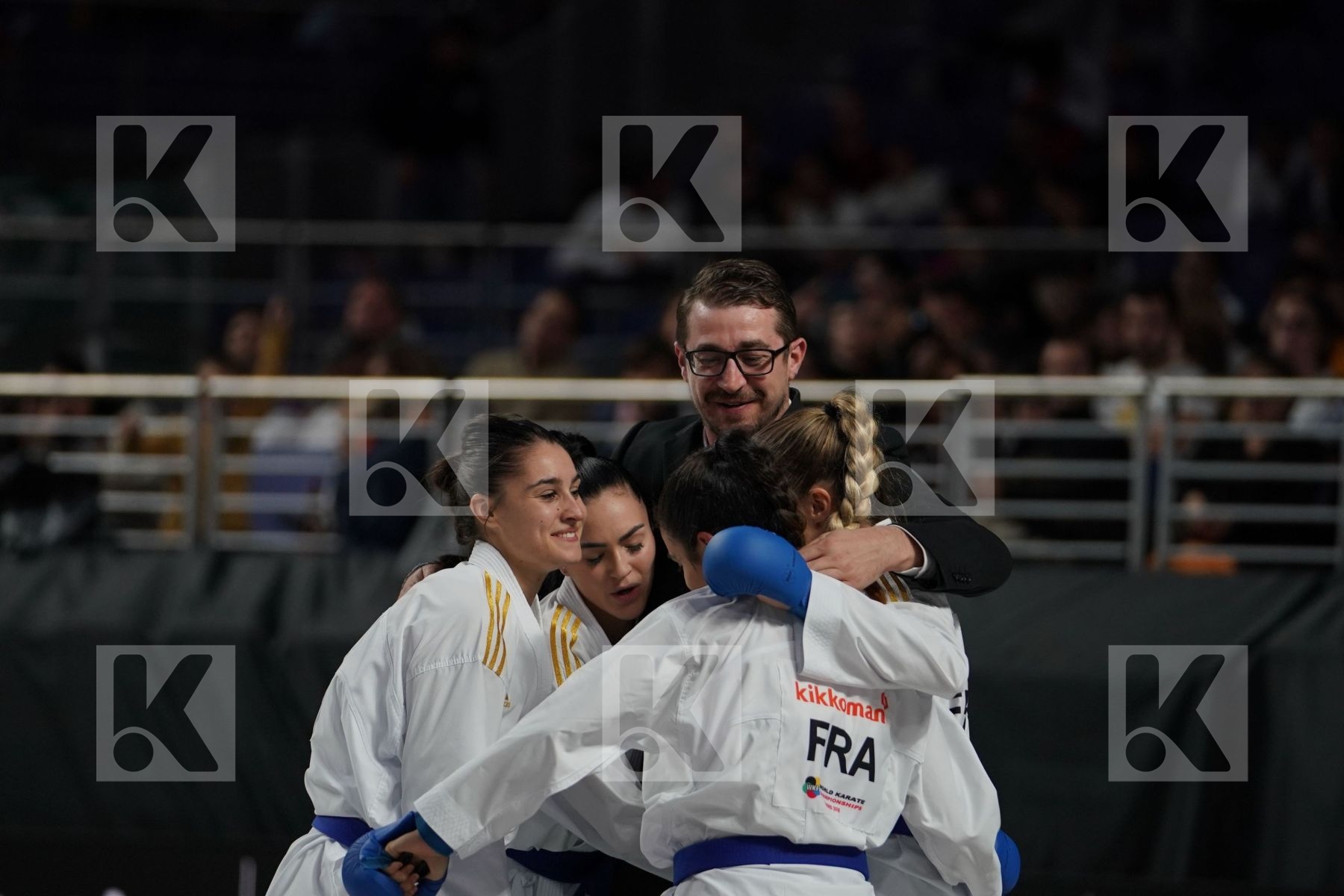 Japan (KAWAMURA, SAITO, SOMEYA, UEKUSA) vs France (AVAZERI, BRITO, HEURTAULT, SIVERT) in Senior Team Female Kumite - Final bout