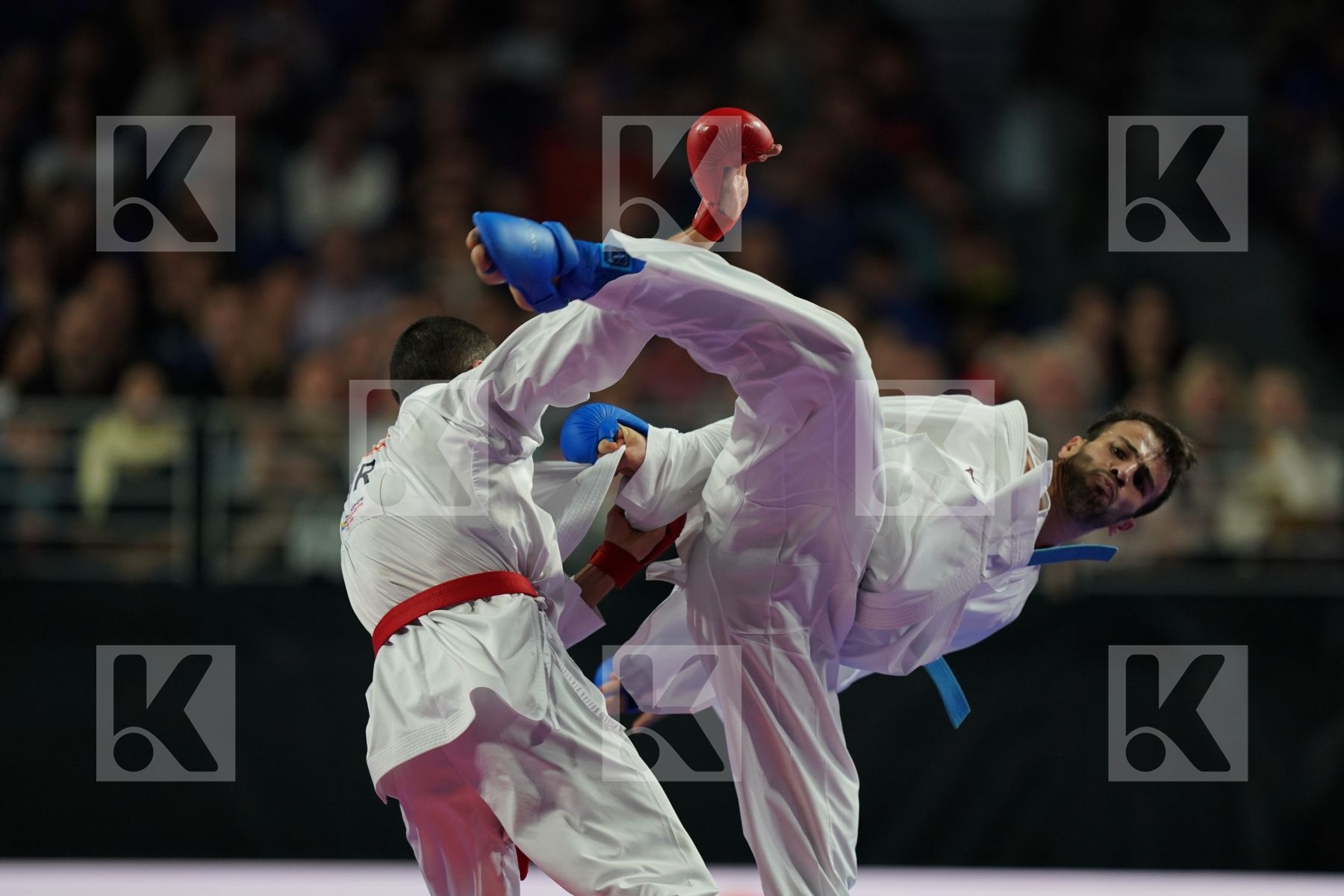 TURKEY (AKTAS, ELTEMUR, GOK, KAPTAN, OZER, UYGUR, YAMANOGLU) vs IRAN (ABAZARI, ASGARI GHONCHEH, ASIABARI, GANJZADEH, HEYDARI, KHODABAKHSHI, POORSHAB) in Senior Team Male Kumite - Final bout