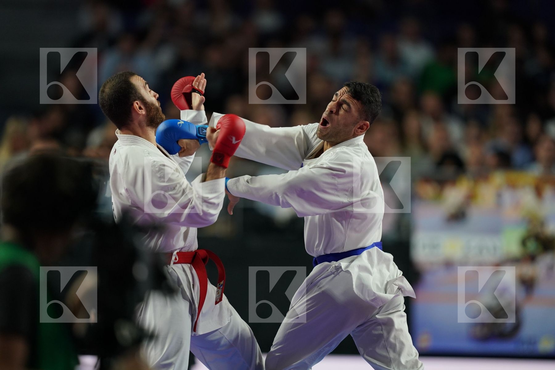 TURKEY (AKTAS, ELTEMUR, GOK, KAPTAN, OZER, UYGUR, YAMANOGLU) vs IRAN (ABAZARI, ASGARI GHONCHEH, ASIABARI, GANJZADEH, HEYDARI, KHODABAKHSHI, POORSHAB) in Senior Team Male Kumite - Final bout