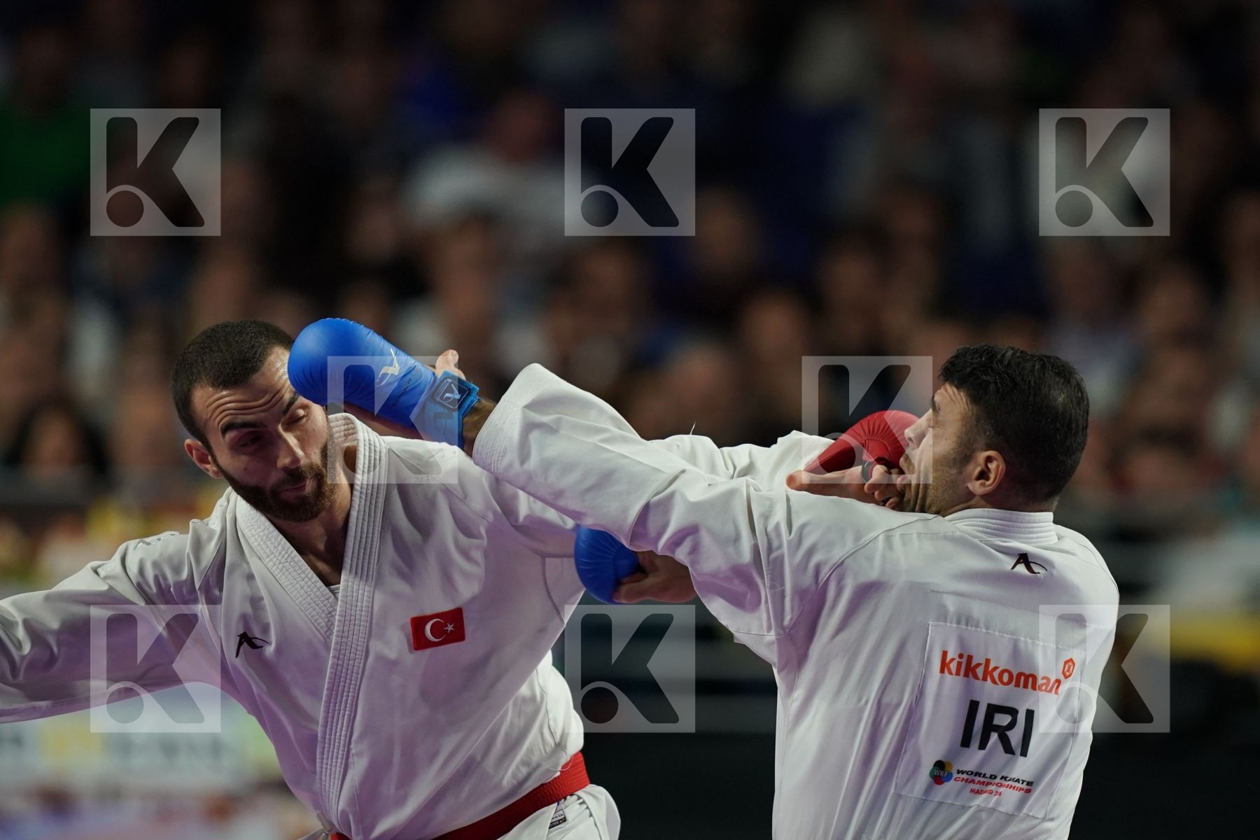 TURKEY (AKTAS, ELTEMUR, GOK, KAPTAN, OZER, UYGUR, YAMANOGLU) vs IRAN (ABAZARI, ASGARI GHONCHEH, ASIABARI, GANJZADEH, HEYDARI, KHODABAKHSHI, POORSHAB) in Senior Team Male Kumite - Final bout