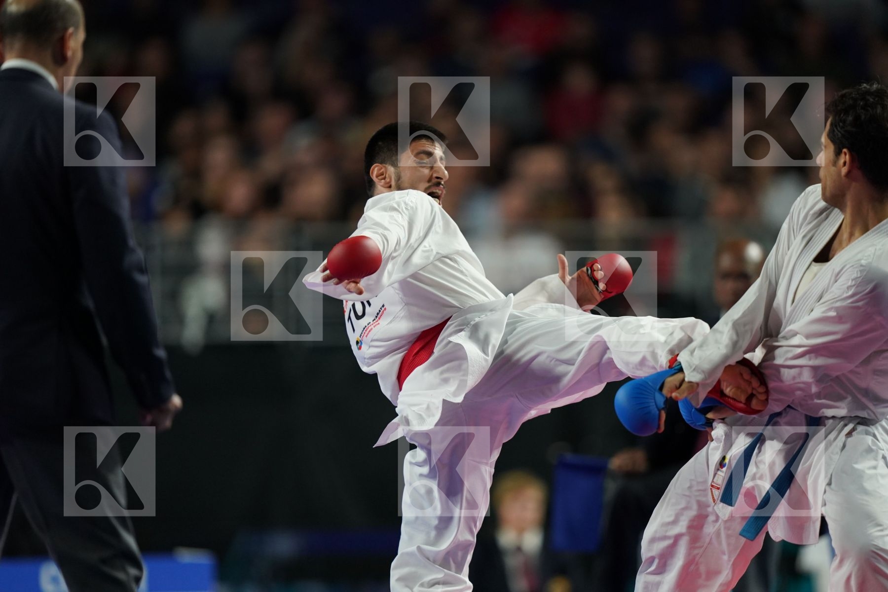 TURKEY (AKTAS, ELTEMUR, GOK, KAPTAN, OZER, UYGUR, YAMANOGLU) vs IRAN (ABAZARI, ASGARI GHONCHEH, ASIABARI, GANJZADEH, HEYDARI, KHODABAKHSHI, POORSHAB) in Senior Team Male Kumite - Final bout