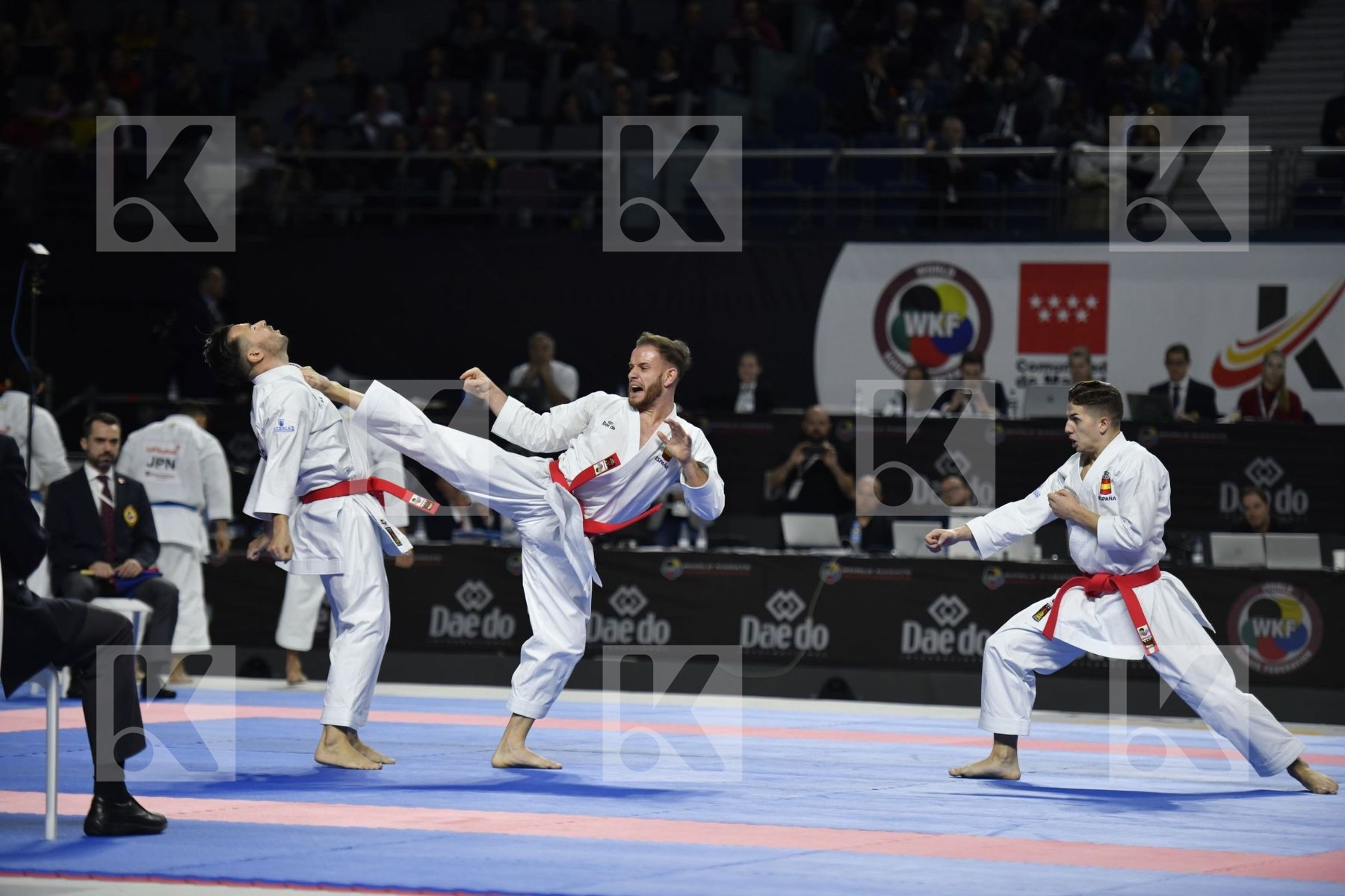 SPAIN (CARBONELL LOPEZ, GALAN LOPEZ, SALAZAR JOVER) vs JAPAN (KINJO, KIYUNA, UEMURA) in Senior Team Male Kata - Final bout