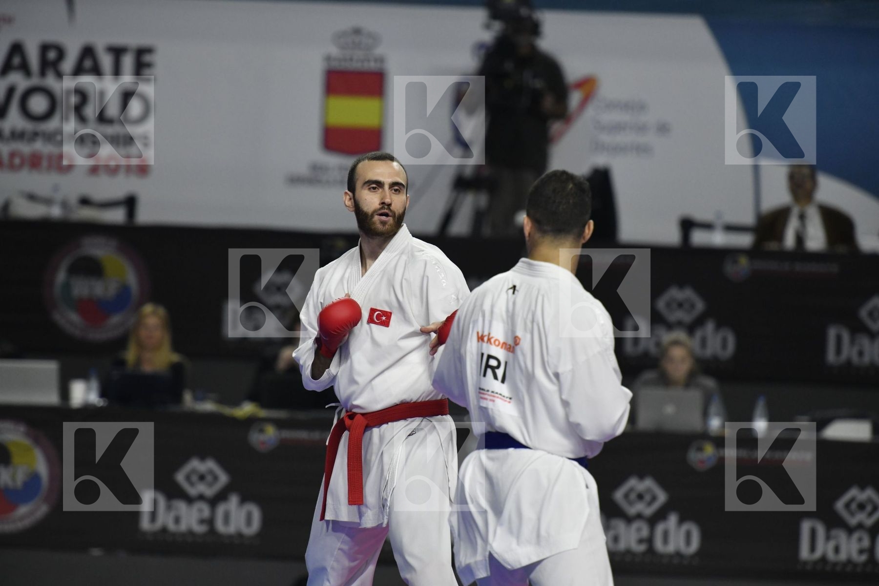 TURKEY (AKTAS, ELTEMUR, GOK, KAPTAN, OZER, UYGUR, YAMANOGLU) vs IRAN (ABAZARI, ASGARI GHONCHEH, ASIABARI, GANJZADEH, HEYDARI, KHODABAKHSHI, POORSHAB) in Senior Team Male Kumite - Final bout