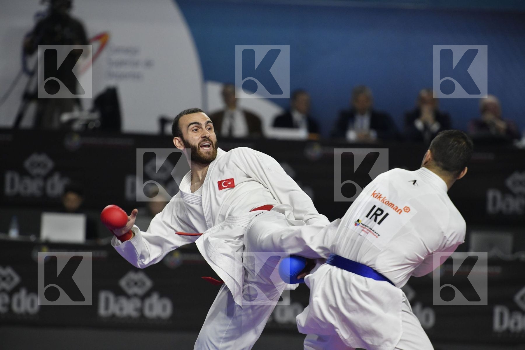 TURKEY (AKTAS, ELTEMUR, GOK, KAPTAN, OZER, UYGUR, YAMANOGLU) vs IRAN (ABAZARI, ASGARI GHONCHEH, ASIABARI, GANJZADEH, HEYDARI, KHODABAKHSHI, POORSHAB) in Senior Team Male Kumite - Final bout