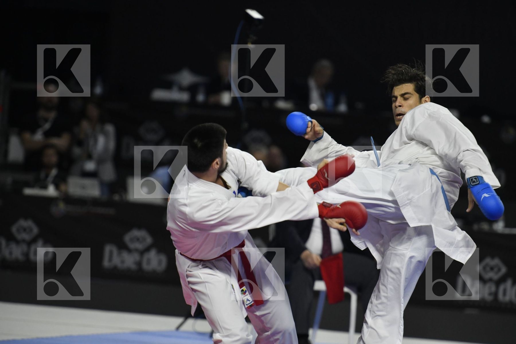 TURKEY (AKTAS, ELTEMUR, GOK, KAPTAN, OZER, UYGUR, YAMANOGLU) vs IRAN (ABAZARI, ASGARI GHONCHEH, ASIABARI, GANJZADEH, HEYDARI, KHODABAKHSHI, POORSHAB) in Senior Team Male Kumite - Final bout