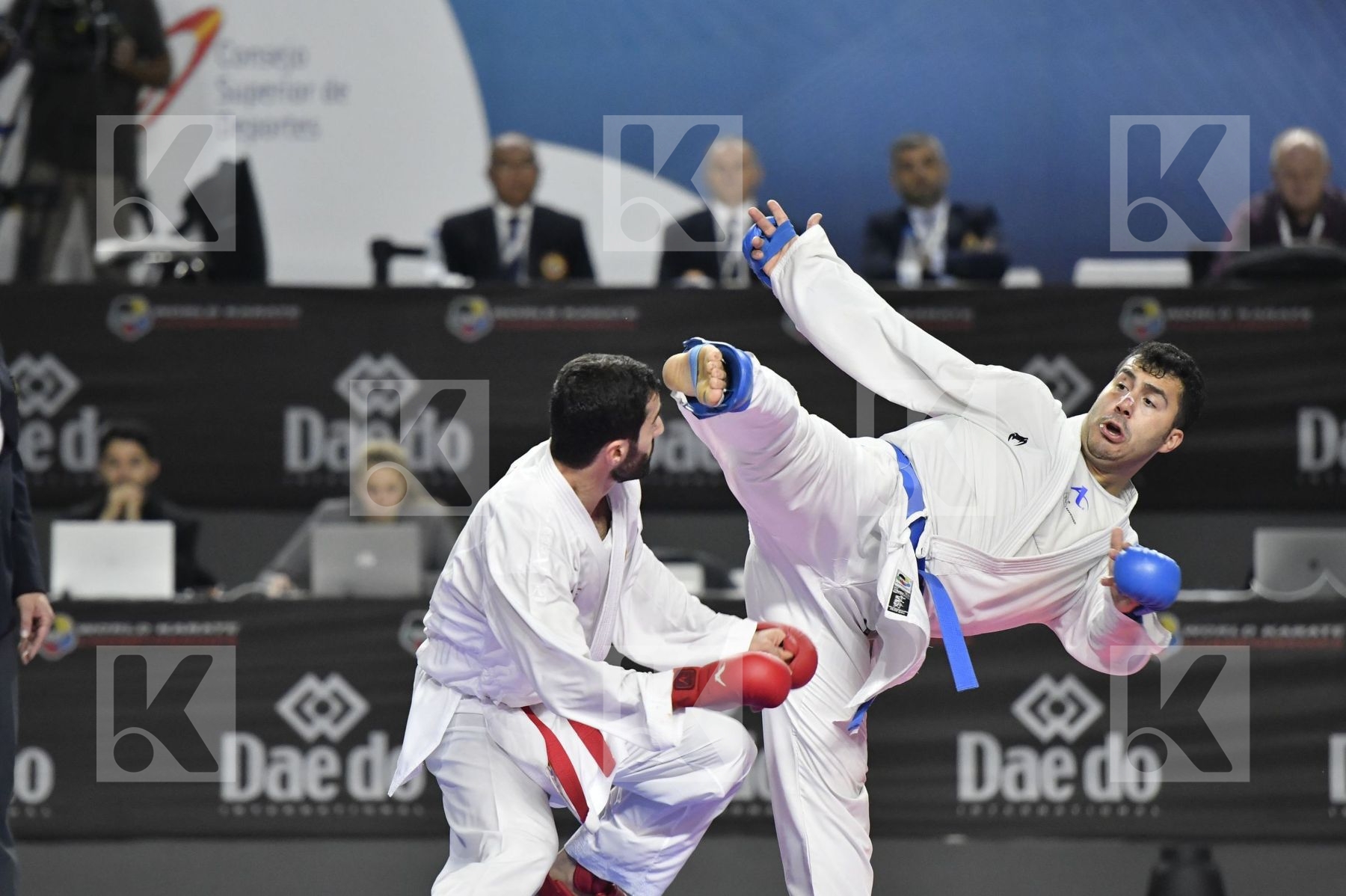 TURKEY (AKTAS, ELTEMUR, GOK, KAPTAN, OZER, UYGUR, YAMANOGLU) vs IRAN (ABAZARI, ASGARI GHONCHEH, ASIABARI, GANJZADEH, HEYDARI, KHODABAKHSHI, POORSHAB) in Senior Team Male Kumite - Final bout