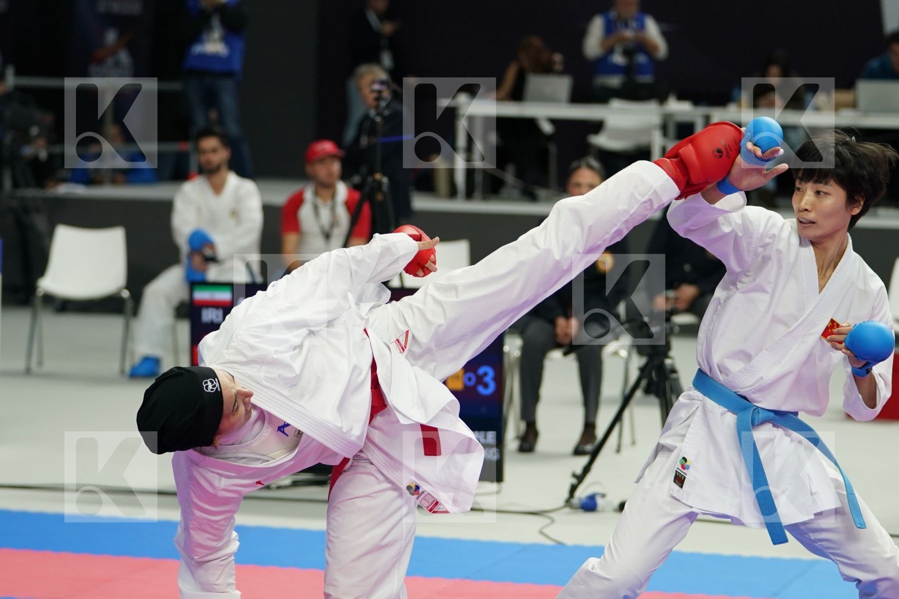 YIN XIAOYAN (CHINA) in Senior Kumite Ð 61 Kg - Qualification