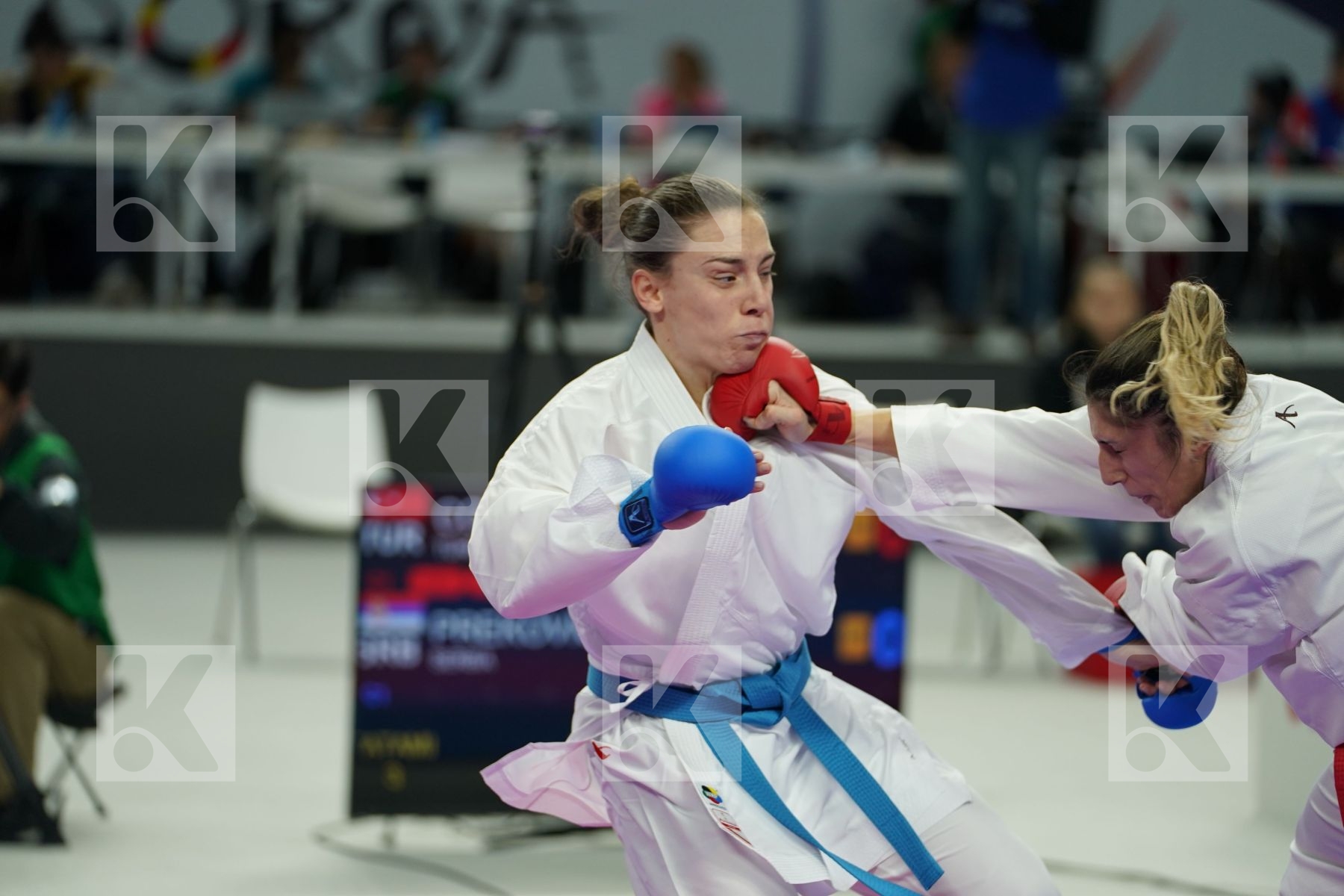 MERVE COBAN (TURKEY) vs JOVANA PREKOVIC (SERBIA) in Senior Kumite Ð 61 Kg - Qualification