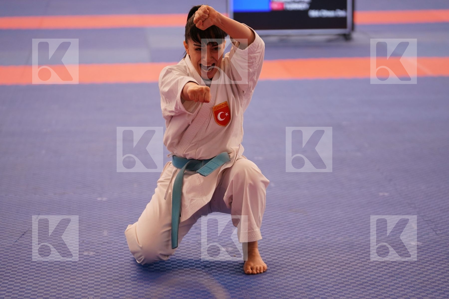 YILMAZ AYSE (TURKEY) in Junior Kata Female - Final bout