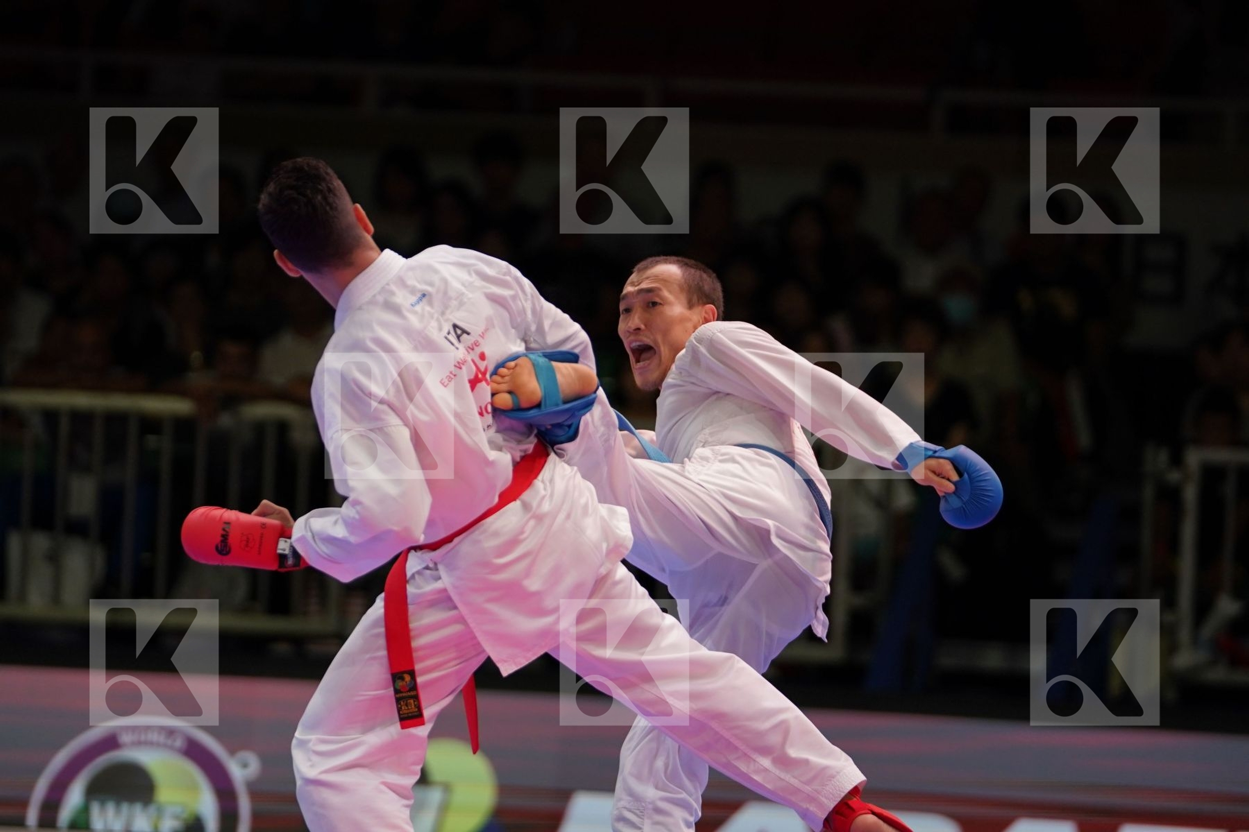 CRESCENZO ANGELO (ITALY) vs ASSADILOV DARKHAN (KAZAKHSTAN) in Senior Kumite -60 Kg - Gold bout
